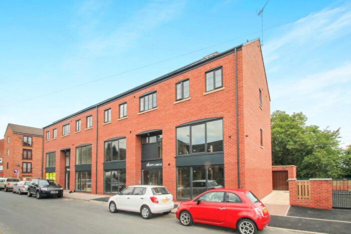 2 Bedroom Flat To Rent In City Limits, Lewisham View, Morley, Leeds, LS27