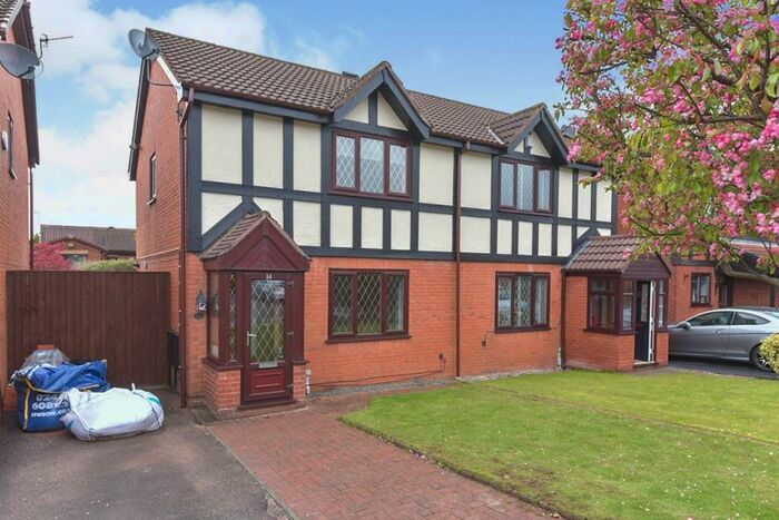 3 Bedroom Semi-Detached House To Rent In Miller Meadow Close, Shaw, Oldham, OL2