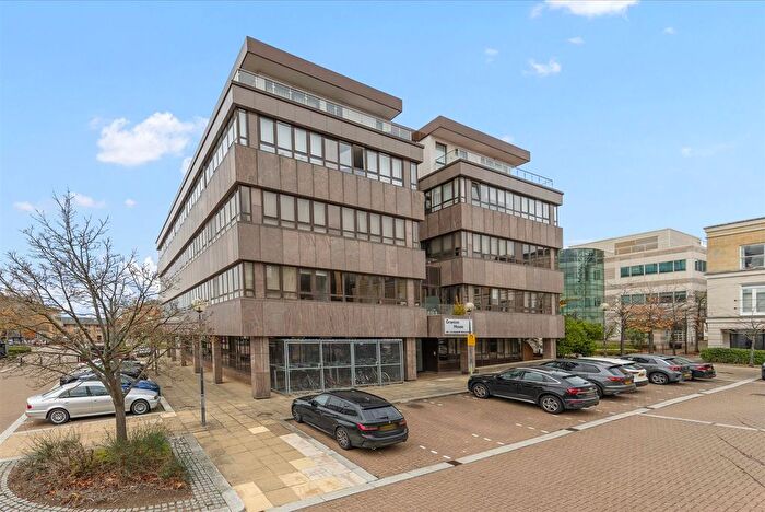1 Bedroom Flat For Sale In Silbury Boulevard, Milton Keynes, MK9