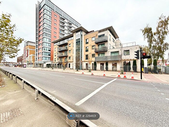 2 Bedroom Flat To Rent In City Gate House, Ilford, IG2