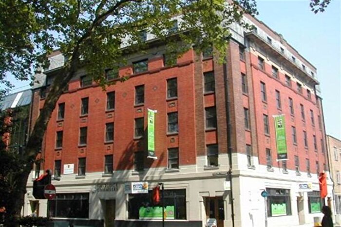 2 Bedroom Flat To Rent In Havelock Chambers, SO14