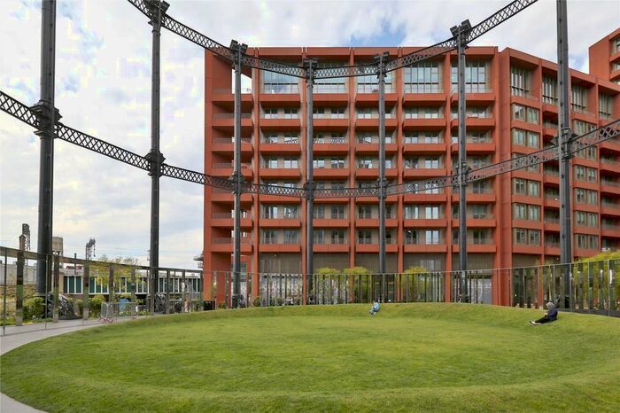 2 Bedroom Flat To Rent In Tapestry Apartments, Canal Reach, King's Cross, Islington, N1C