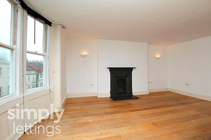 1 Bedroom Flat To Rent In Devonshire Place, Brighton, BN2