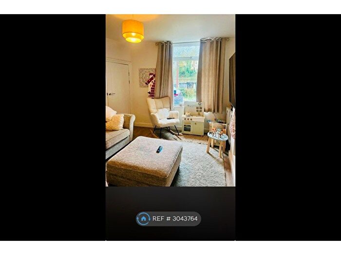 3 Bedroom Terraced House To Rent In Whitwams Buildings, Huddersfield, HD7