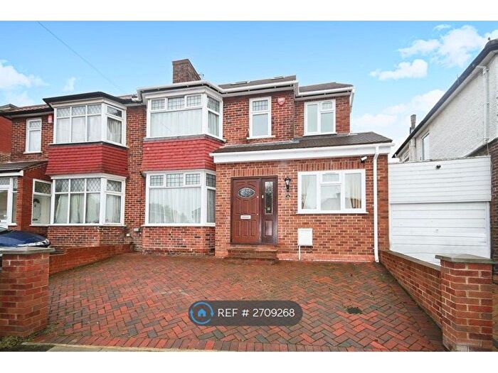 5 Bedroom Semi-Detached House To Rent In Orchard Gate, Greenford, UB6