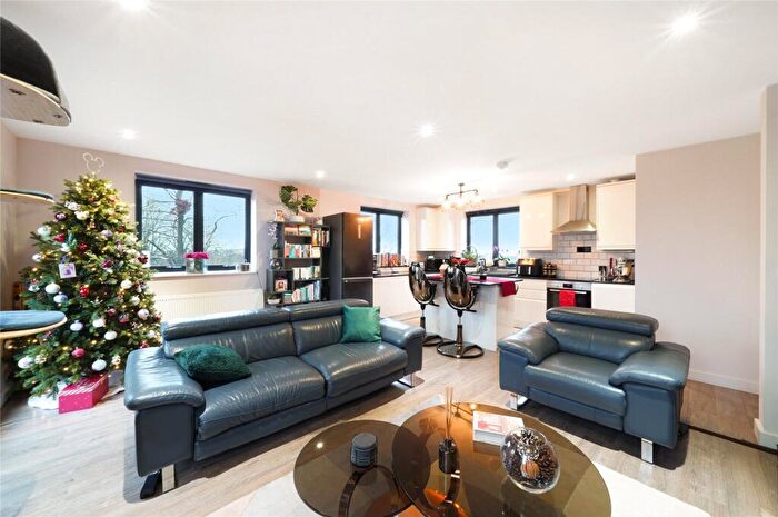 2 Bedroom Flat For Sale In Dollis Hill Lane, Dollis Hill, NW2