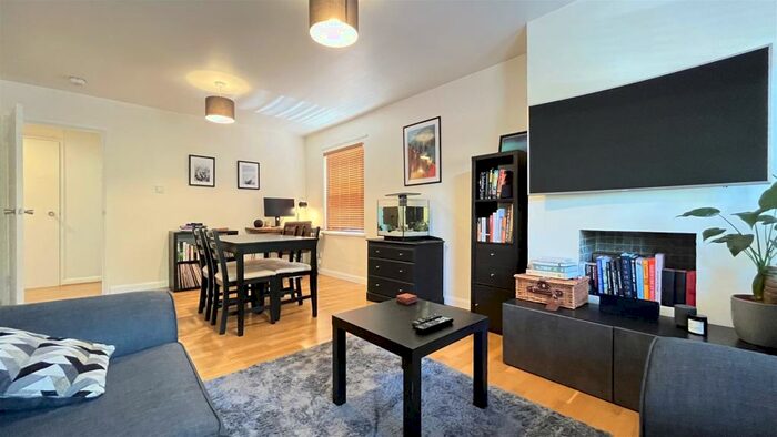 1 Bedroom Apartment To Rent In Overton Road, Sutton, SM2