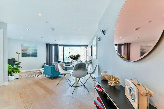 2 Bedroom Flat To Rent In Churchyard Row, SE11