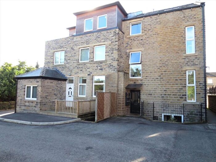 1 Bedroom Flat To Rent In Church Street, Paddock, Huddersfield, West Yorkshire, HD1