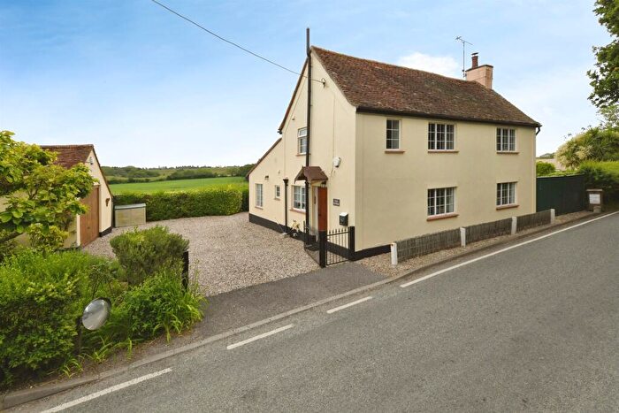 3 Bedroom Detached House For Sale In Church Road, West Hanningfield, Chelmsford, CM2