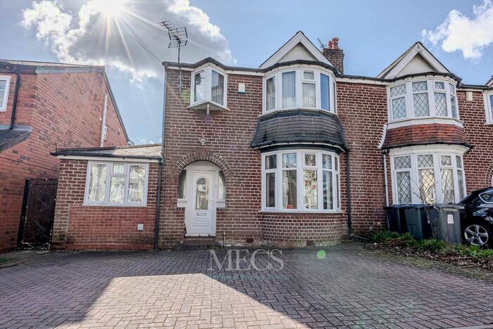 3 Bedroom Semi-Detached House To Rent In Norman Avenue, Harborne, B32