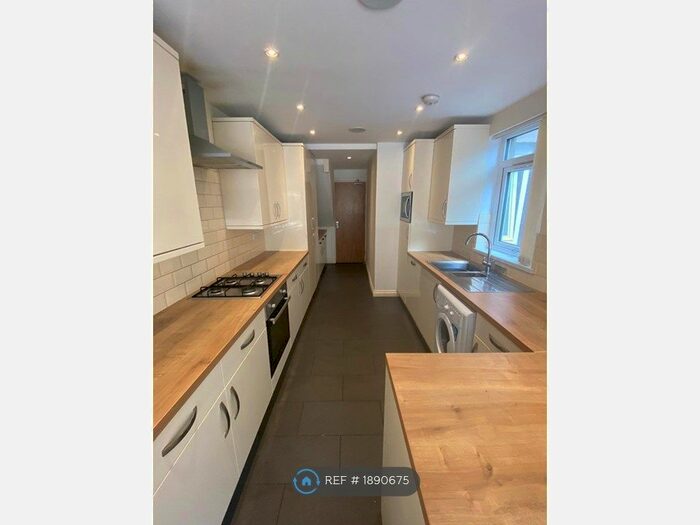 7 Bedroom Terraced House To Rent In Minister Street, Cardiff, CF24