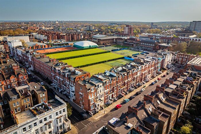 1 Bedroom Flat For Sale In Comeragh Road, W14