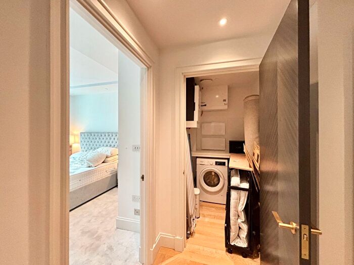 1 Bedroom Flat To Rent In Millbank, London, SW1P