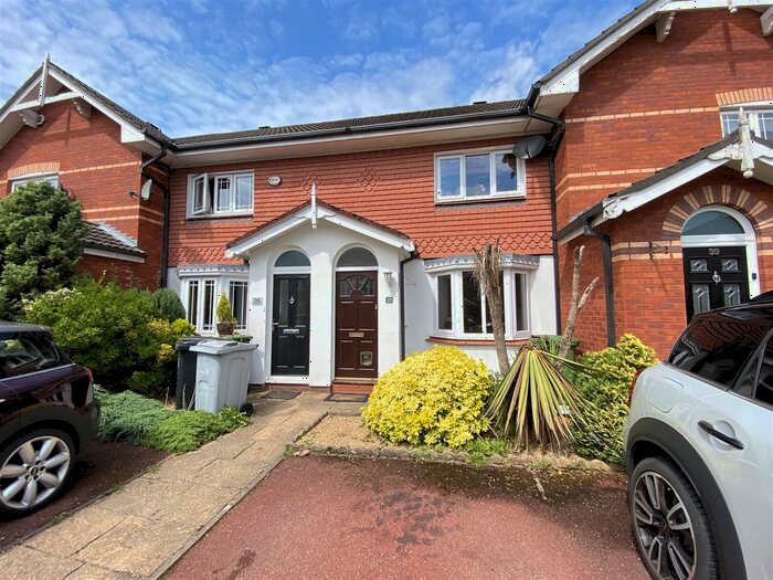 2 Bedroom Property To Rent In Barford Drive, Wilmslow, Cheshire, SK9