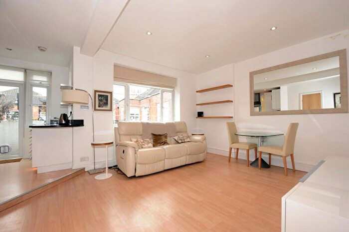 2 Bedroom Apartment To Rent In Townshend Court, St John's Wood, NW8