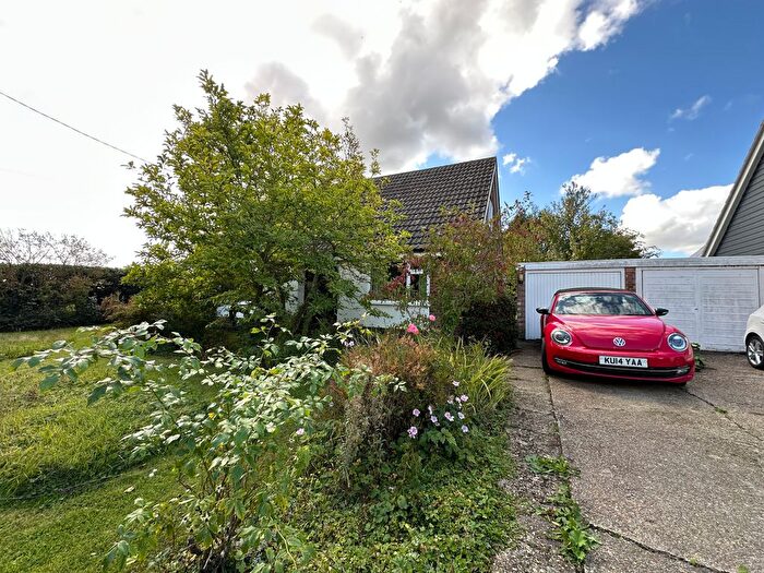 3 Bedroom Detached House For Sale In Blacksmiths Lane, Middlewood Green, IP14