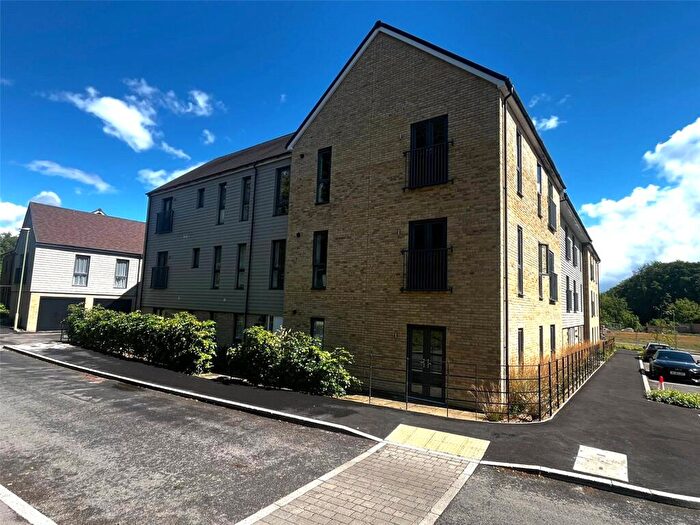 1 Bedroom Flat For Sale In West Siding, Basingstoke, Hampshire, RG24