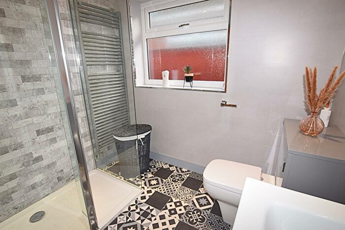 2 Bedroom Detached Bungalow For Sale In Chestnut Road, Waltham, DN37