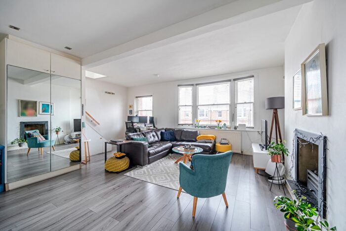 3 Bedroom Flat For Sale In Birchington Road, West Hampstead, London, NW6