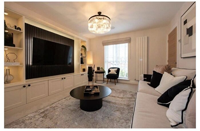 4 Bedroom Detached House For Sale In Manchester Road, Northwich, CW9