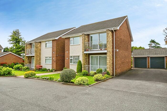 2 Bedroom Flat For Sale In Phillips Lane, Formby, Liverpool, Merseyside, L37