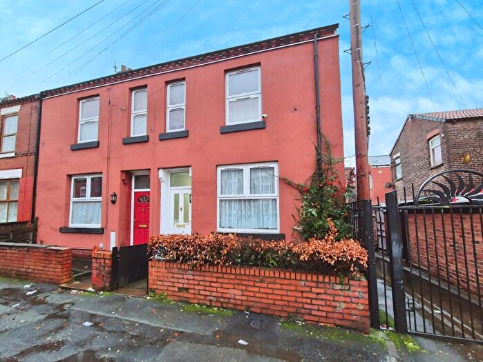 3 Bedroom End Of Terrace House For Sale In Ewan Street, Manchester, Greater Manchester, M18