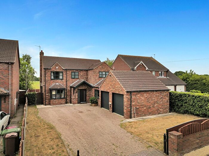 4 Bedroom Detached House For Sale In Sandtoft Road, Belton, DN9