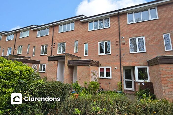 2 Bedroom Maisonette To Rent In Croydon, Surrey, CR0