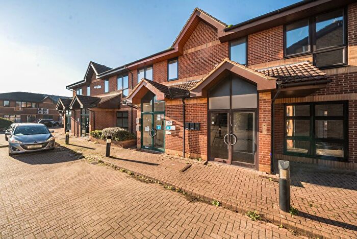 2 Bedroom Flat For Sale In Kingsway Business Park, Oldfield Road, Hampton, TW12