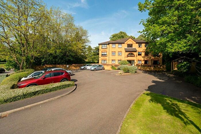 2 Bedroom Flat To Rent In Orphanage Road, Watford, WD24