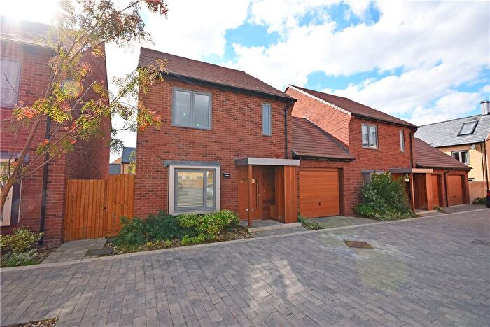 3 Bedroom Semi-Detached House To Rent In Osprey Drive, Trumpington, Cambridge, CB2