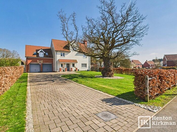 5 Bedroom Detached House For Sale In Running Well, Wickford, SS11