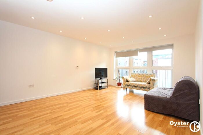 2 Bedroom Apartment To Rent In Hitchin Lane, Stanmore, HA7