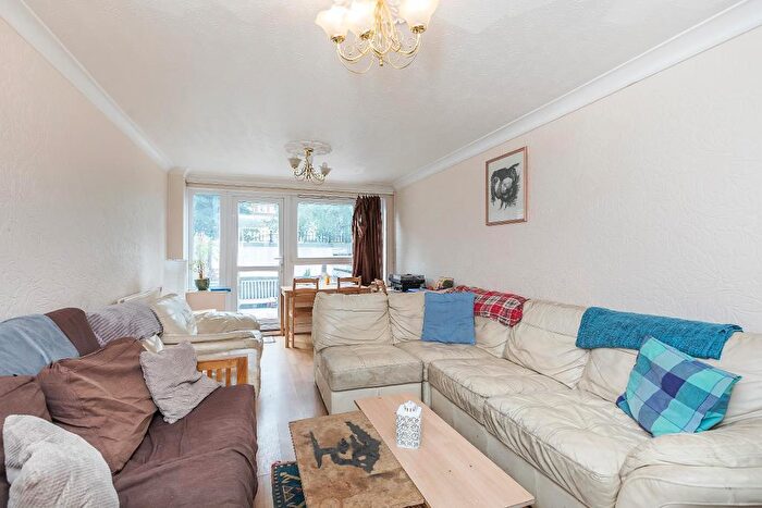 5 Bedroom Maisonette To Rent In Ackroyd Drive, London, E3