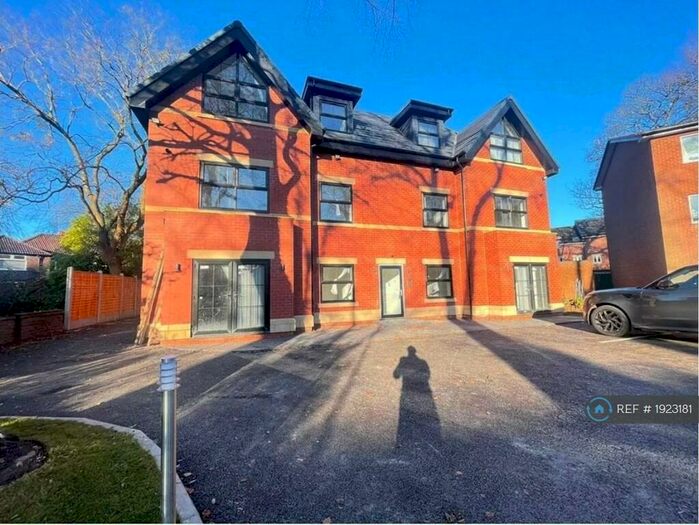 2 Bedroom Flat To Rent In Clothorn Road, Manchester, M20