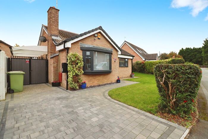 3 Bedroom Detached Bungalow For Sale In Chestnut Drive, Clowne, Chesterfield, S43