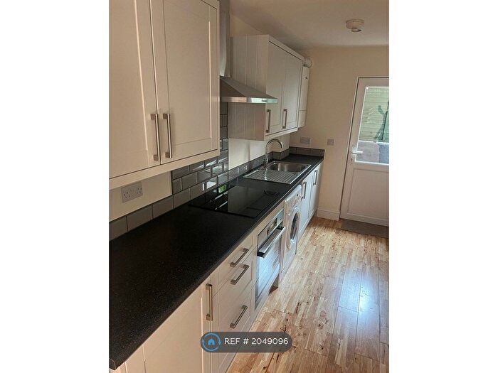 1 Bedroom Flat To Rent In Totterdown, Bristol, BS3