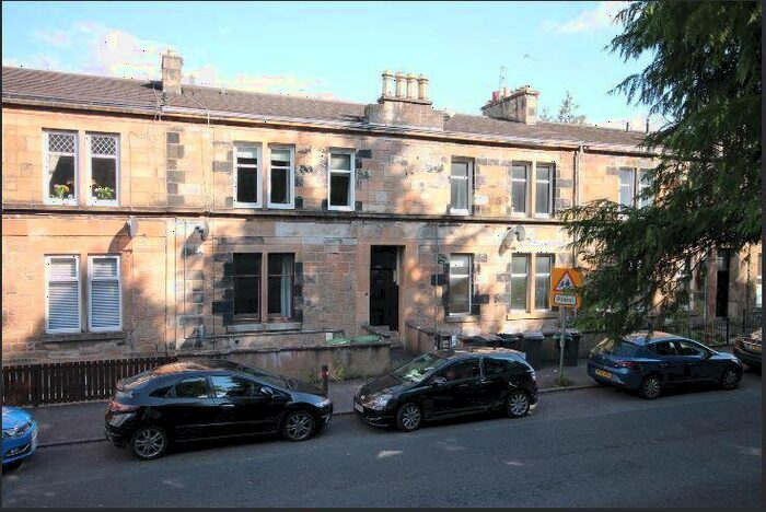 2 Bedroom Flat To Rent In Auchinloch Road, Lenzie, G66