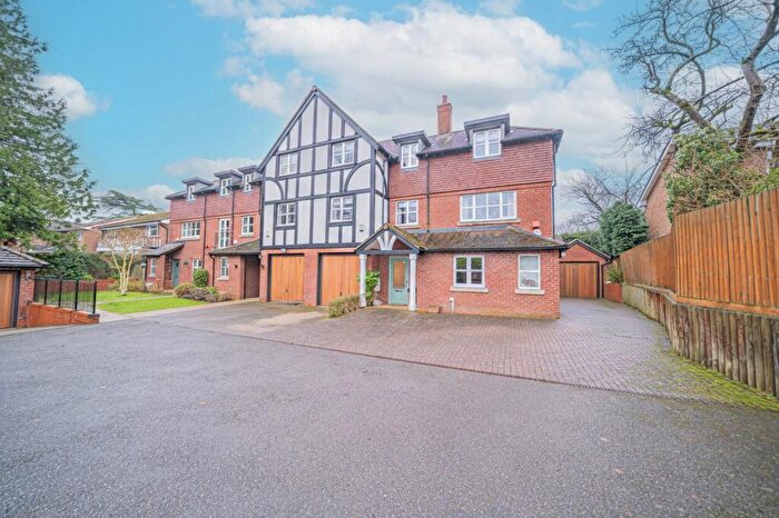 4 Bedroom Town House For Sale In Mill Lane, Bentley Heath, B93