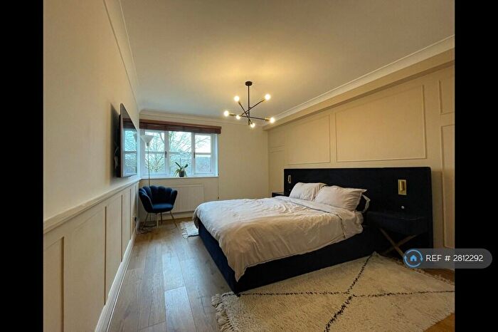 2 Bedroom Flat To Rent In Thicket Road, Sutton, SM1