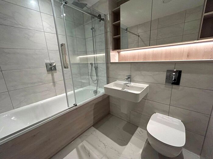 2 Bedroom Flat To Rent In Cortland At Colliers Yard, Bankside Boulevard, Salford, M3