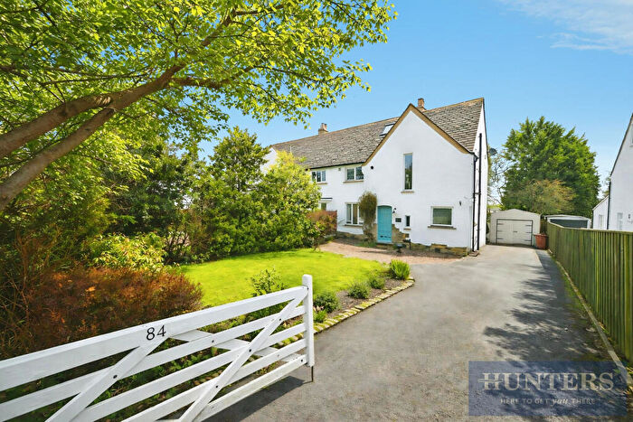 3 Bedroom Semi Detached House For Sale In Hawksworth Lane, Guiseley, Leeds, LS20