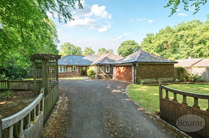 4 Bedroom Detached House For Sale In The Avenue, Rowledge, Farnham, Surrey, GU10