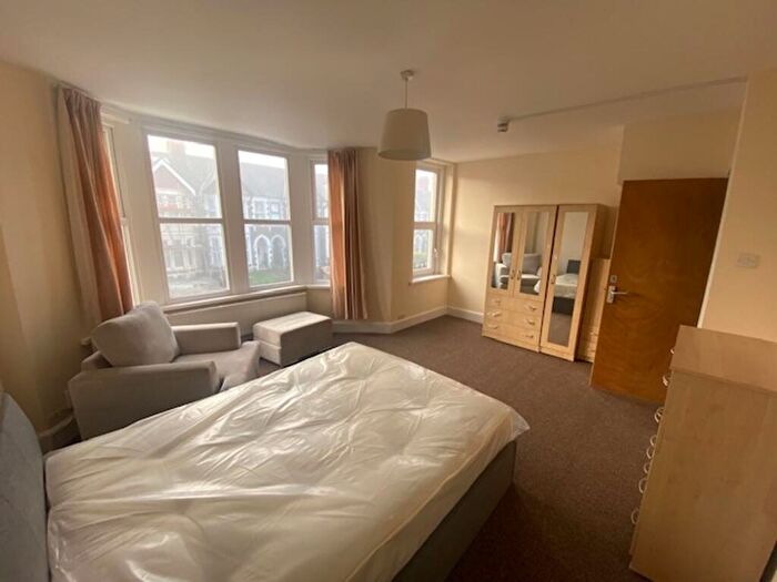 6 Bedroom Terraced House To Rent In Whitchurch Road, Cardiff, CF14