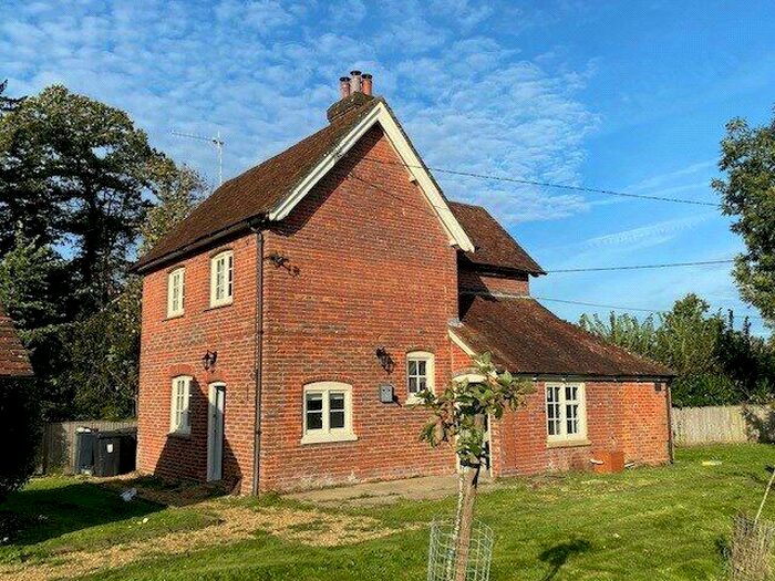 3 Bedroom Detached House To Rent In Gardeners Lane, East Wellow, Romsey, Hampshire, SO51