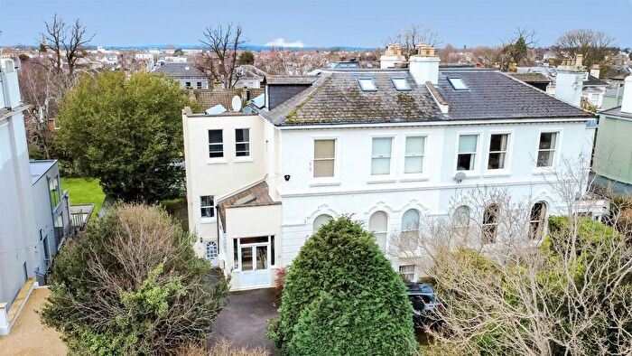 2 Bedroom Flat To Rent In Hales Road, Cheltenham, GL52