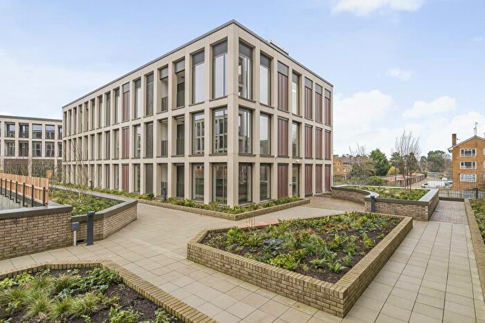 1 Bedroom Apartment To Rent In Woking, Surrey, GU22