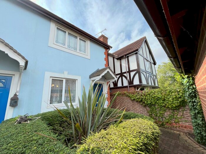 2 Bedroom End Of Terrace House To Rent In Brooke End, Redbourn, St Albans, AL3