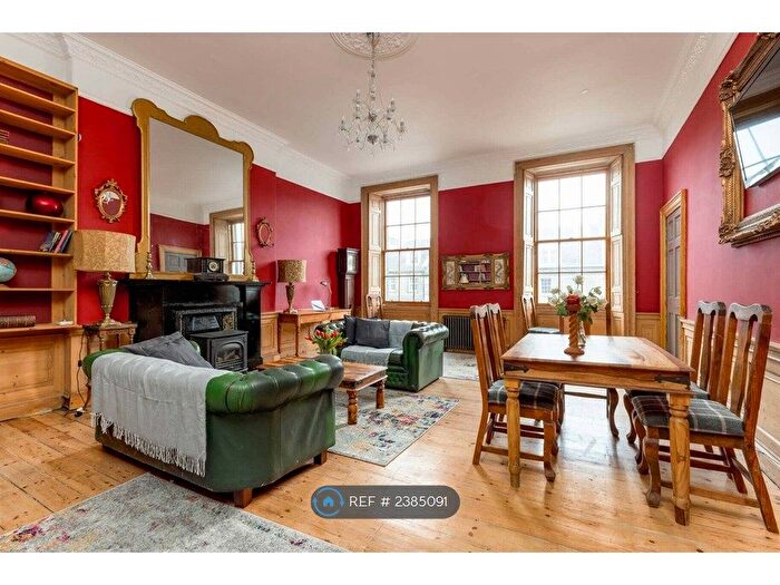 2 Bedroom Flat To Rent In York Place, Edinburgh, EH1